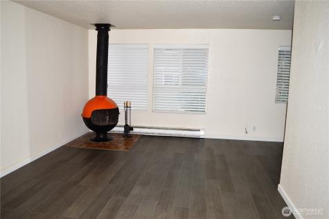 9724 6th Avenue NW Seattle WA 98117