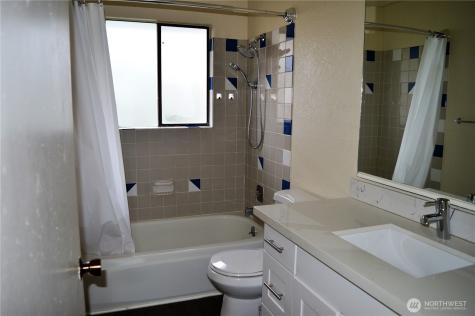 9724 6th Avenue NW Seattle WA 98117