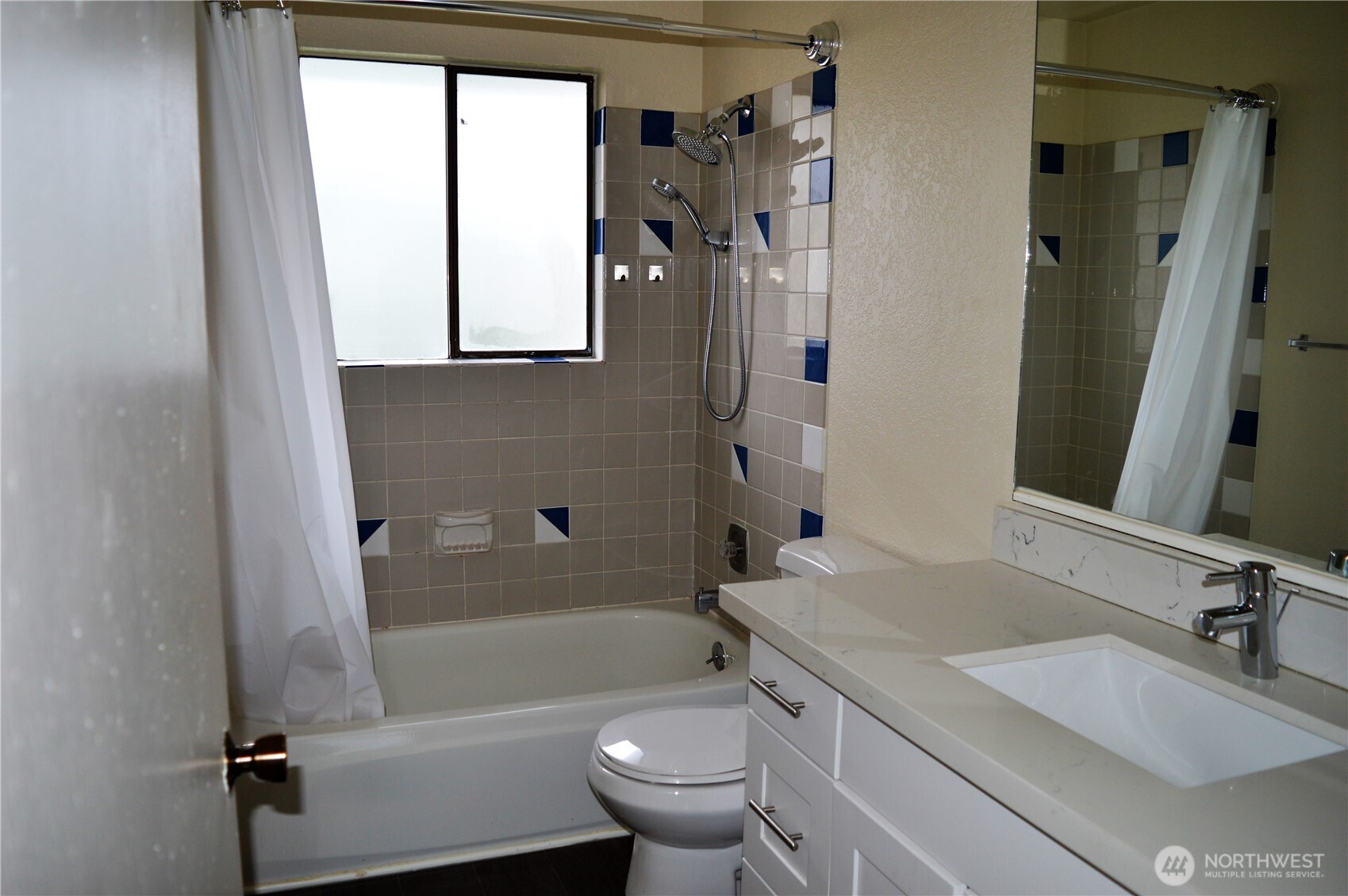 9724 6th Avenue NW Seattle WA 98117