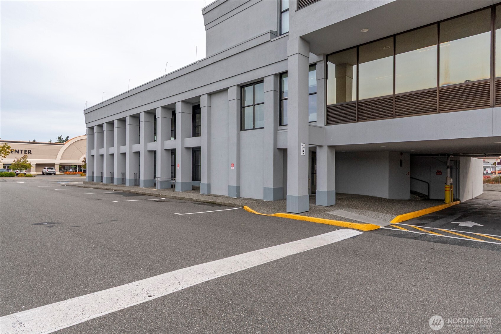 275 SE Pioneer Way Oak Harbor WA 98277