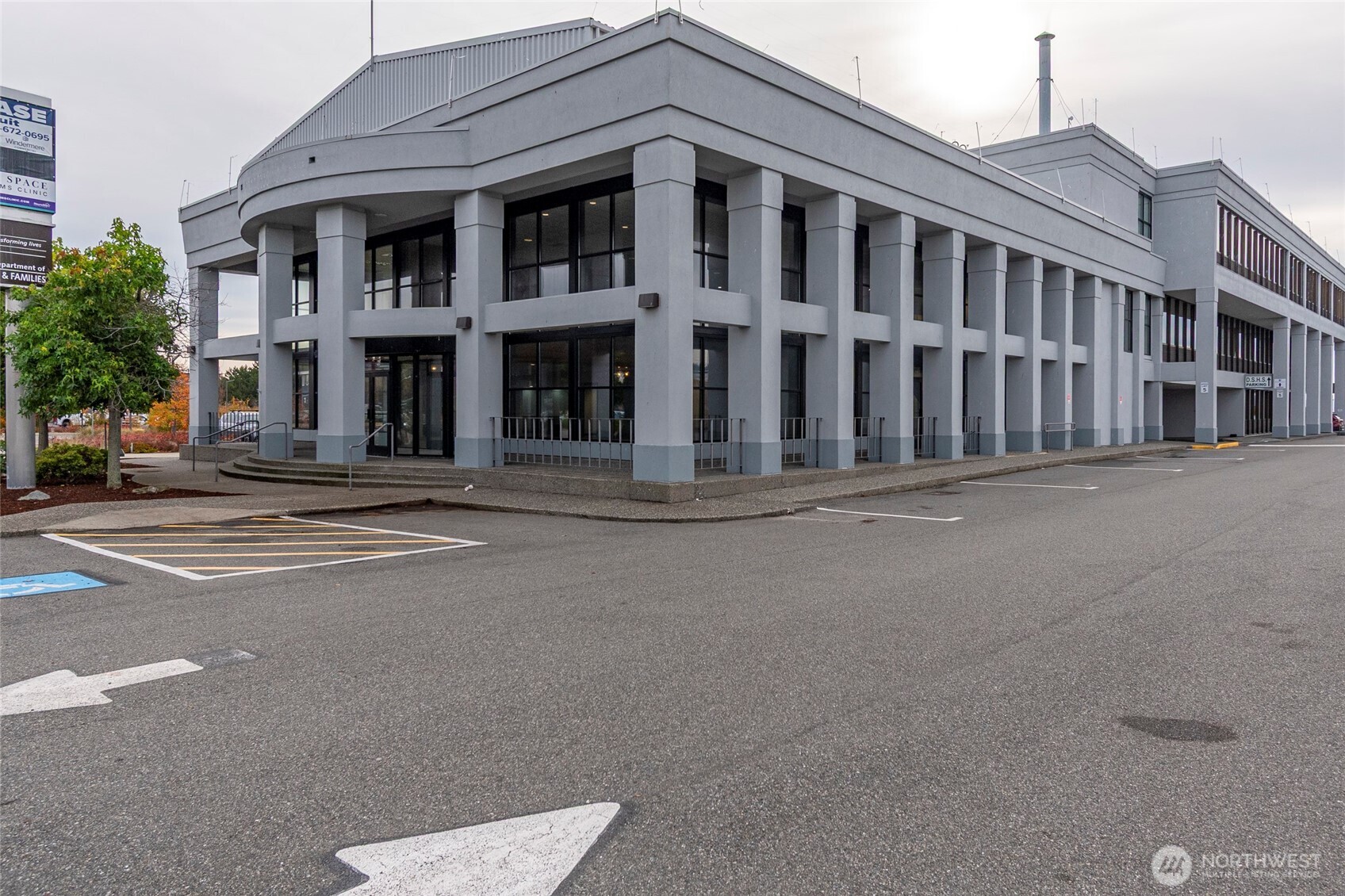 275 SE Pioneer Way Oak Harbor WA 98277