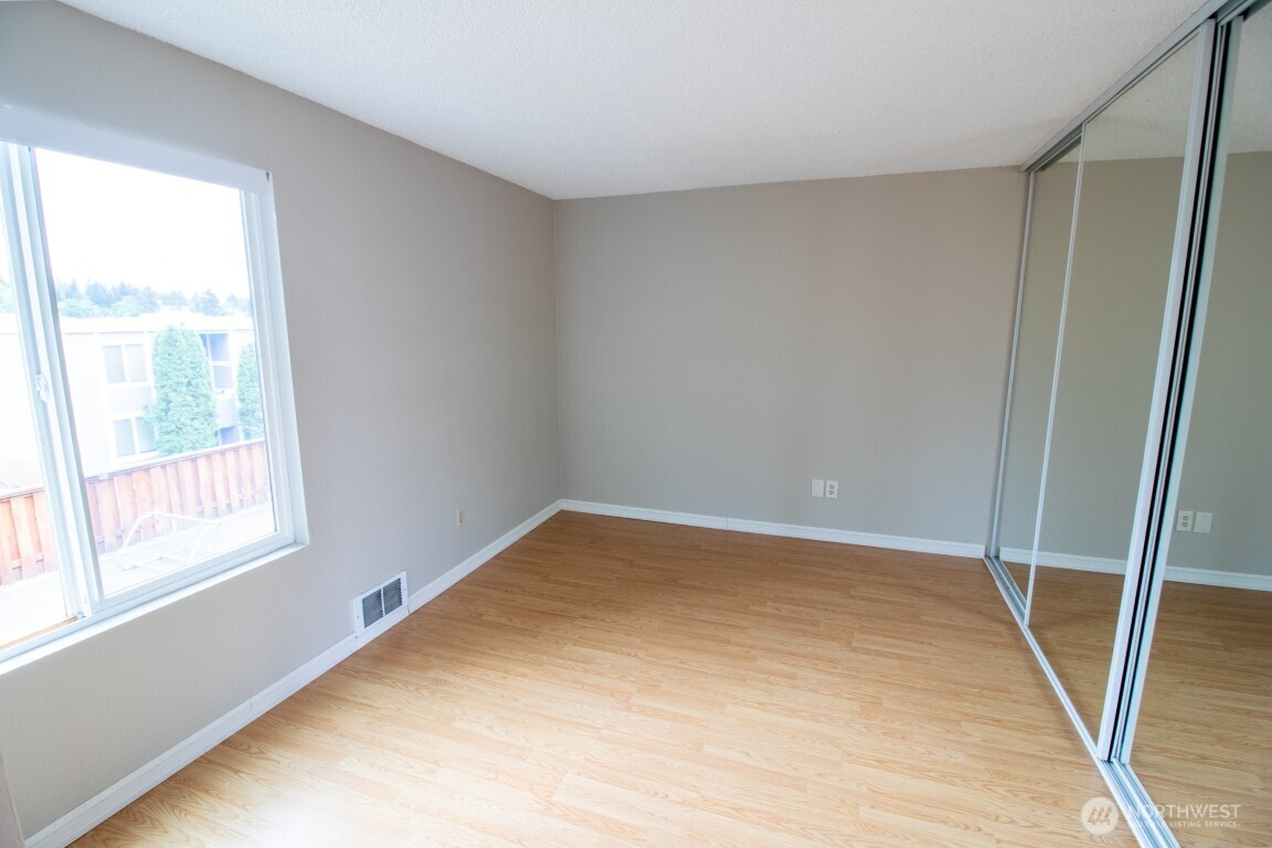 8800 20th Avenue NE Seattle WA 98115