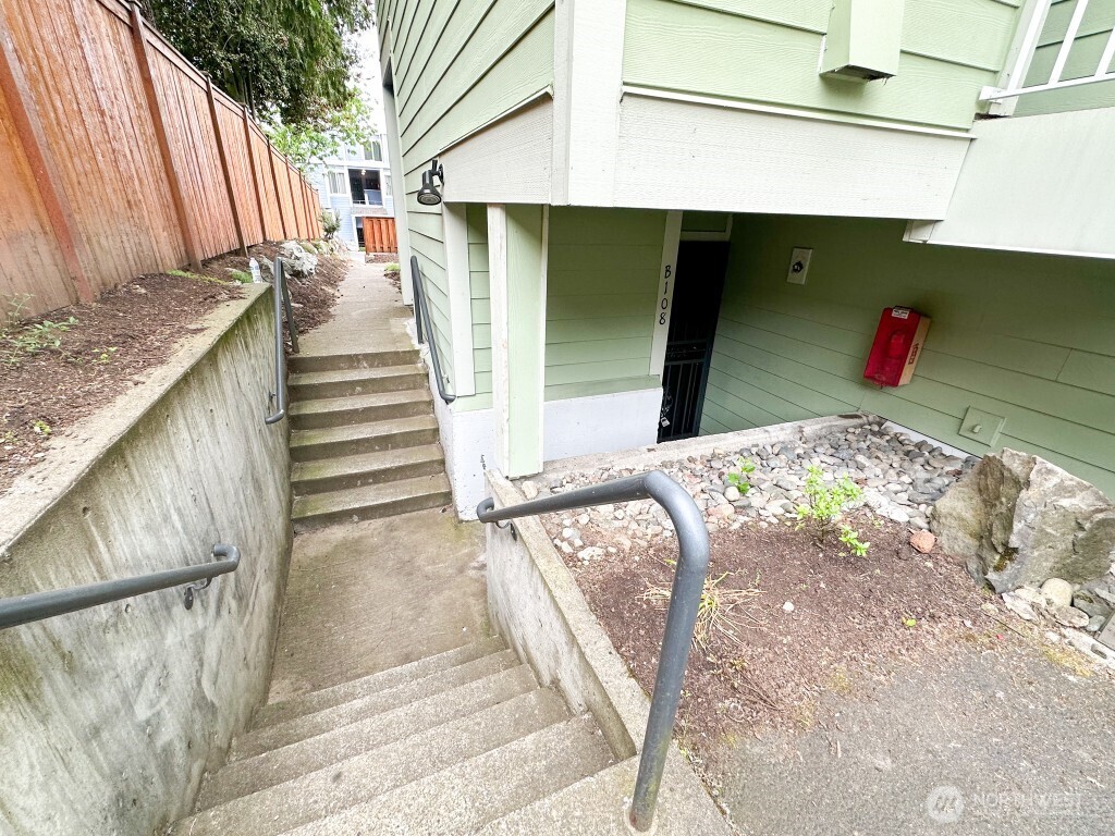 8800 20th Avenue NE Seattle WA 98115