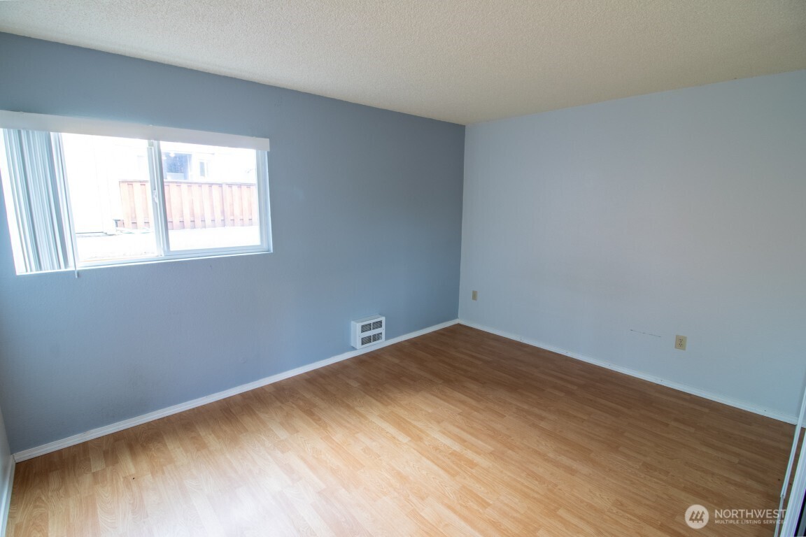 8800 20th Avenue NE Seattle WA 98115