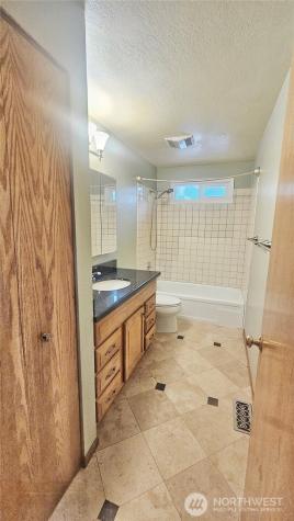 2733 NE 94th Street Seattle WA 98115