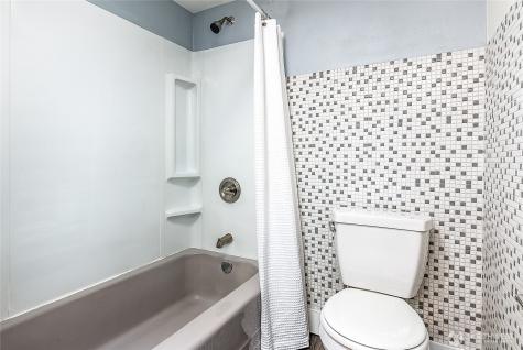 2500 81st Avenue SE Mercer Island WA 98040