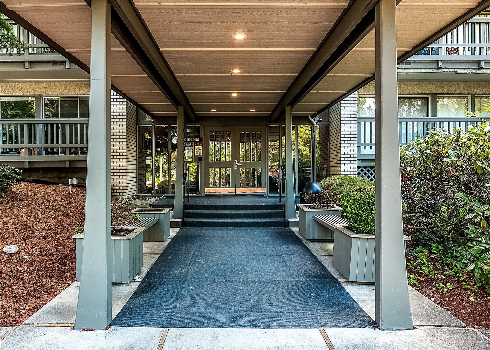 2500 81st Avenue SE Mercer Island WA 98040