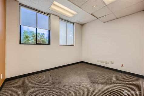 4220 Aurora Avenue N Seattle WA 98103