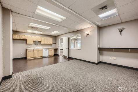 4220 Aurora Avenue N Seattle WA 98103