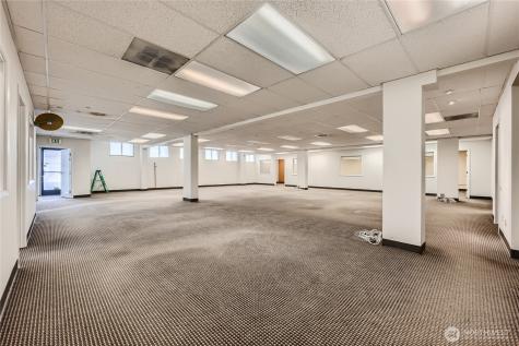 4220 Aurora Avenue N Seattle WA 98103