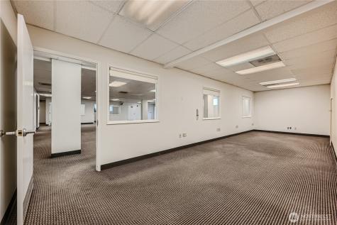 4220 Aurora Avenue N Seattle WA 98103