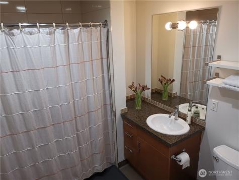 4547 8th Avenue NE Seattle WA 98105