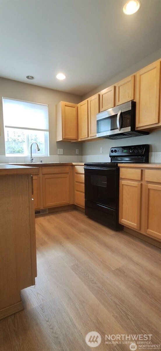17713 73rd Avenue Ct E Puyallup WA 98375
