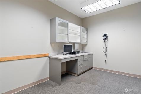 380 SE Barrington Drive Oak Harbor WA 98277