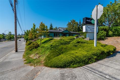380 SE Barrington Drive Oak Harbor WA 98277