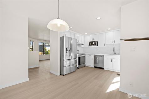917 N 100th Street Seattle WA 98133