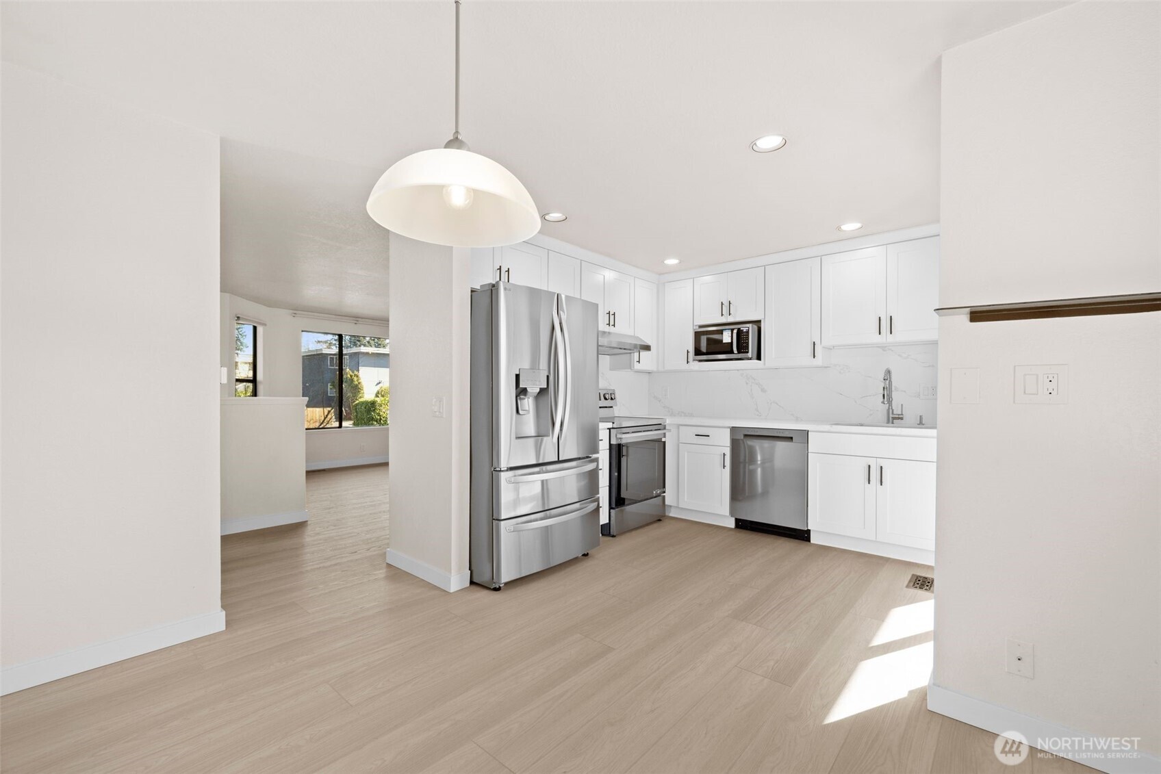 917 N 100th Street Seattle WA 98133