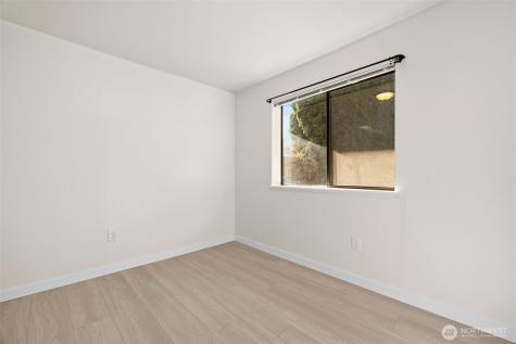 917 N 100th Street Seattle WA 98133