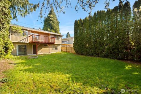 917 N 100th Street Seattle WA 98133
