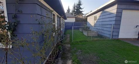 5905 11TH Seattle WA 98107