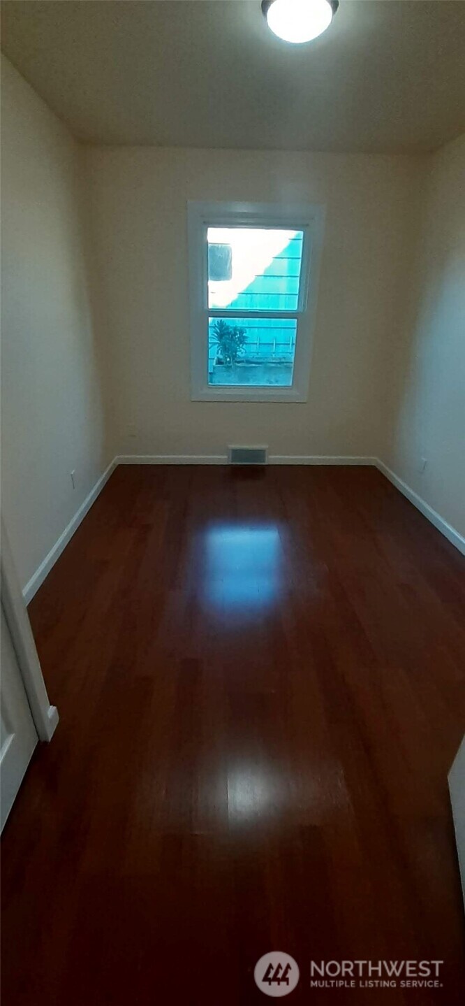 5905 11th Avenue NW Seattle WA 98107