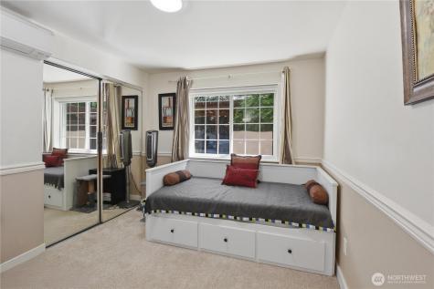12704 Holmes Point Drive NE Kirkland WA 98034