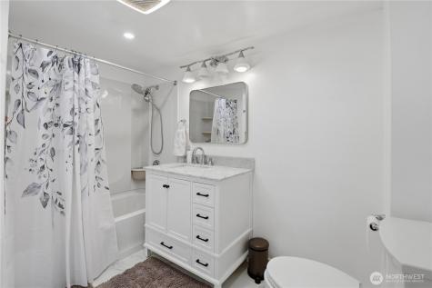 12704 Holmes Point Drive NE Kirkland WA 98034