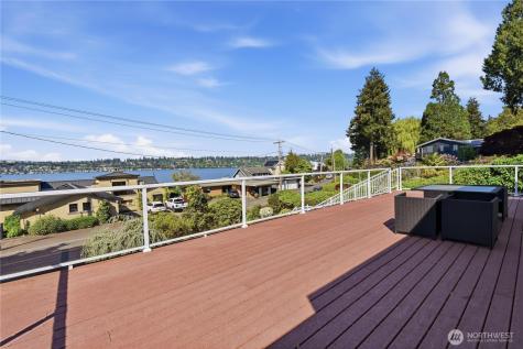 12704 Holmes Point Drive NE Kirkland WA 98034