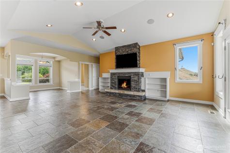 125 E Mountain Brook Lane Wenatchee WA 98801