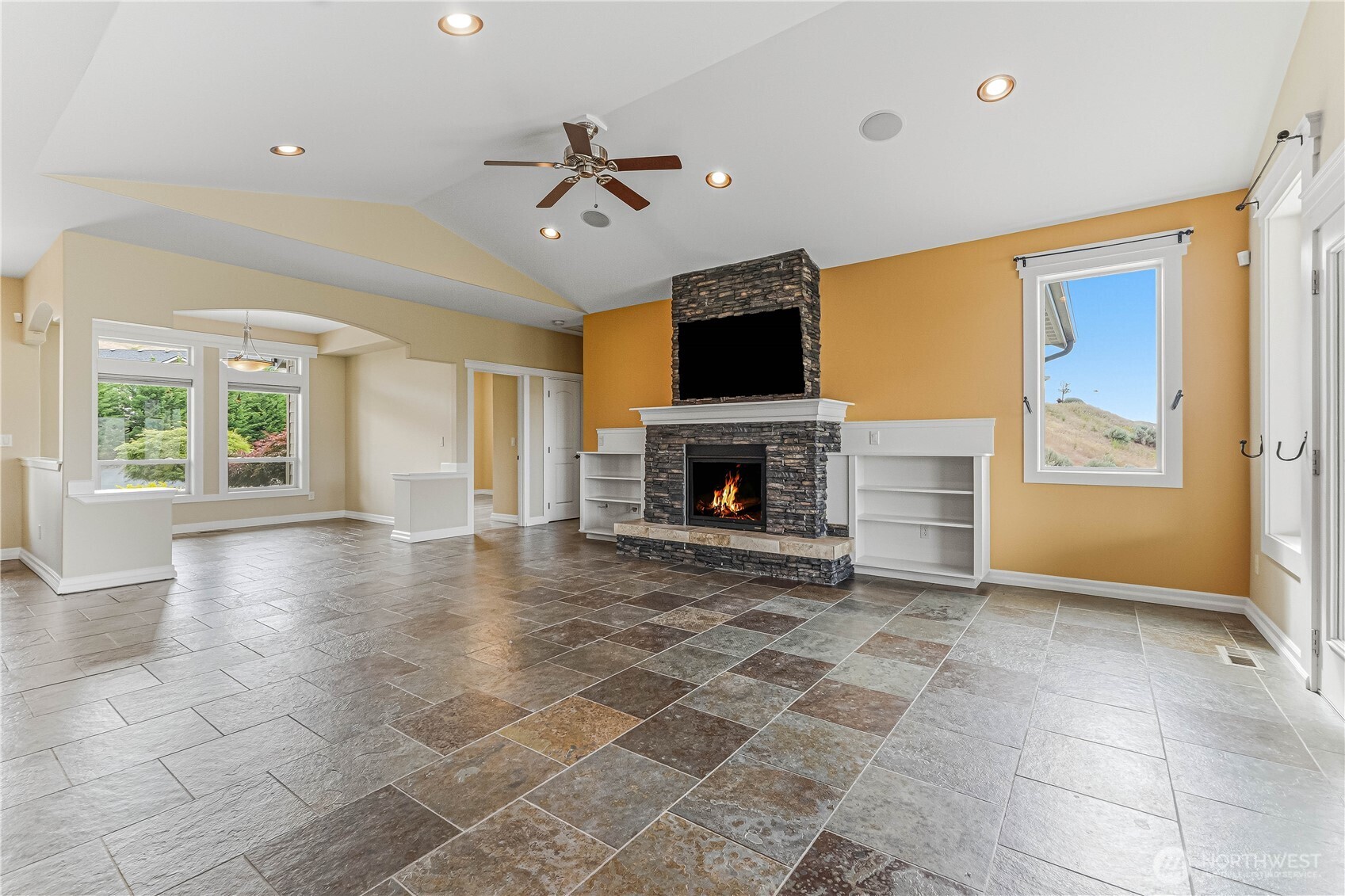 125 E Mountain Brook Lane Wenatchee WA 98801