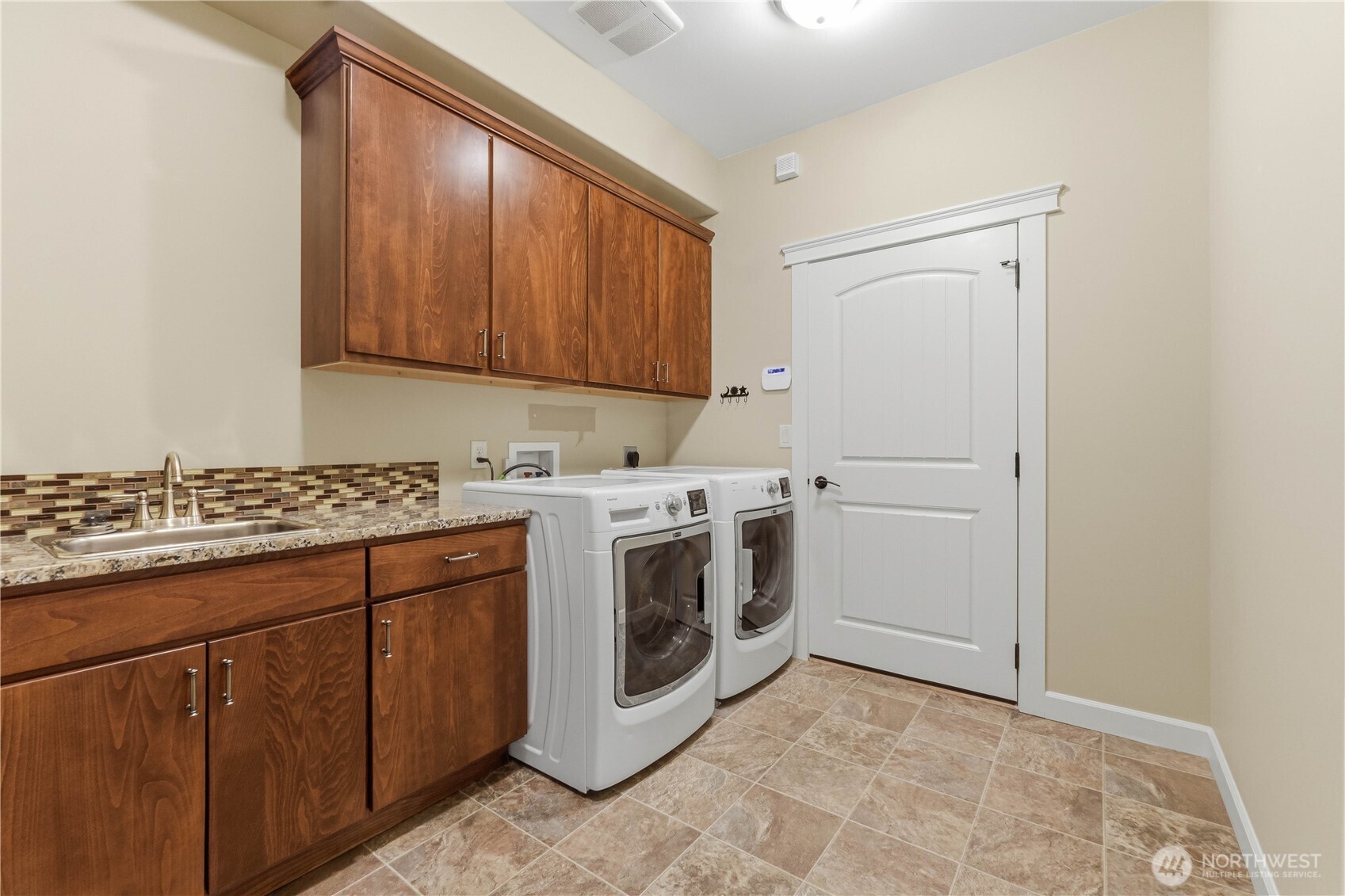 125 E Mountain Brook Lane Wenatchee WA 98801