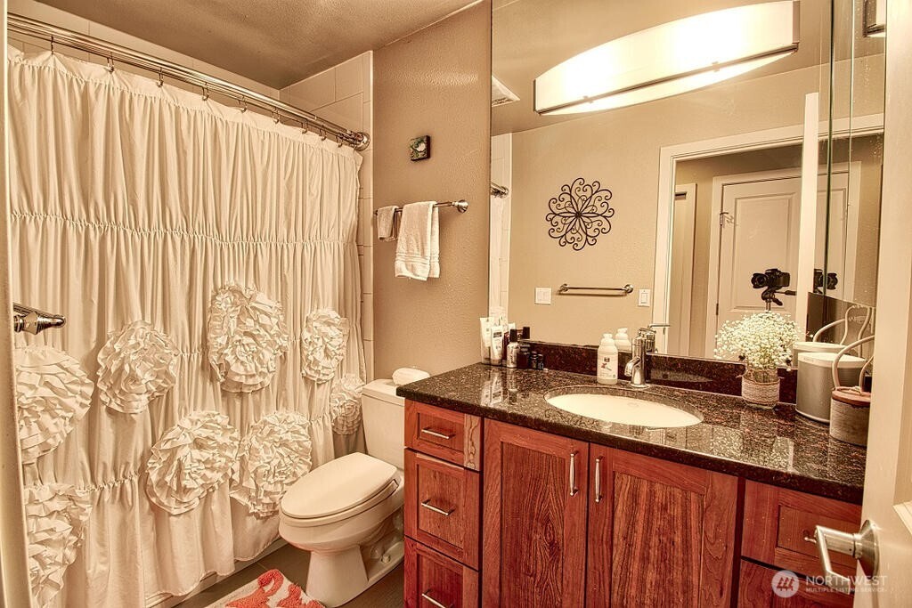 8980 Woodinville-redmond Road NE Redmond WA 98052