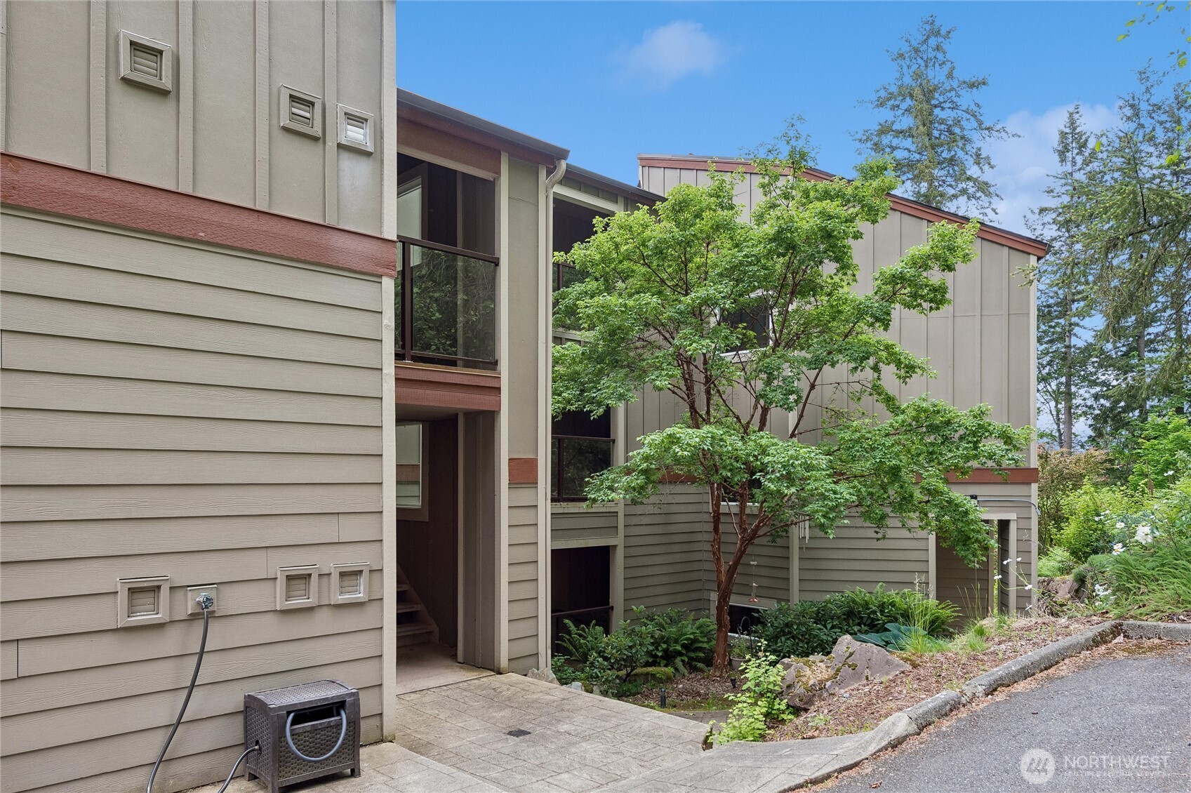 8980 Woodinville-redmond Rd. NE Redmond WA 98052