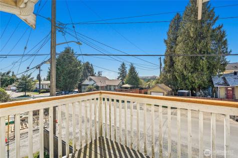 501 N 105th Street Seattle WA 98133