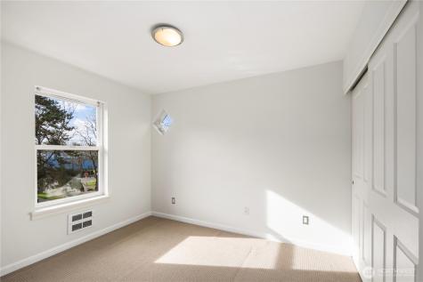 112 22nd Avenue Seattle WA 98122