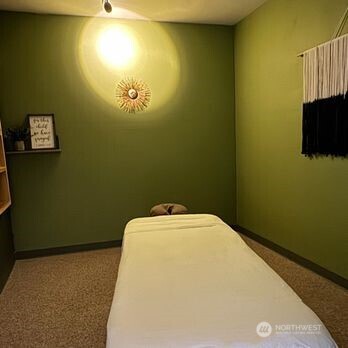 4212 Aurora Avenue N Seattle WA 98103
