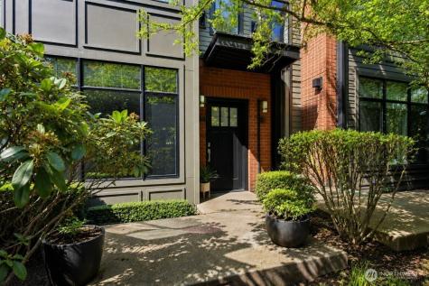 10575 NE 12th Place Bellevue WA 98004
