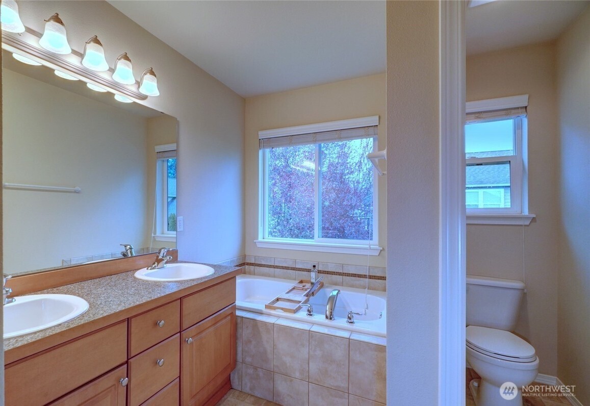 7053 Radius Loop SE Lacey WA 98513