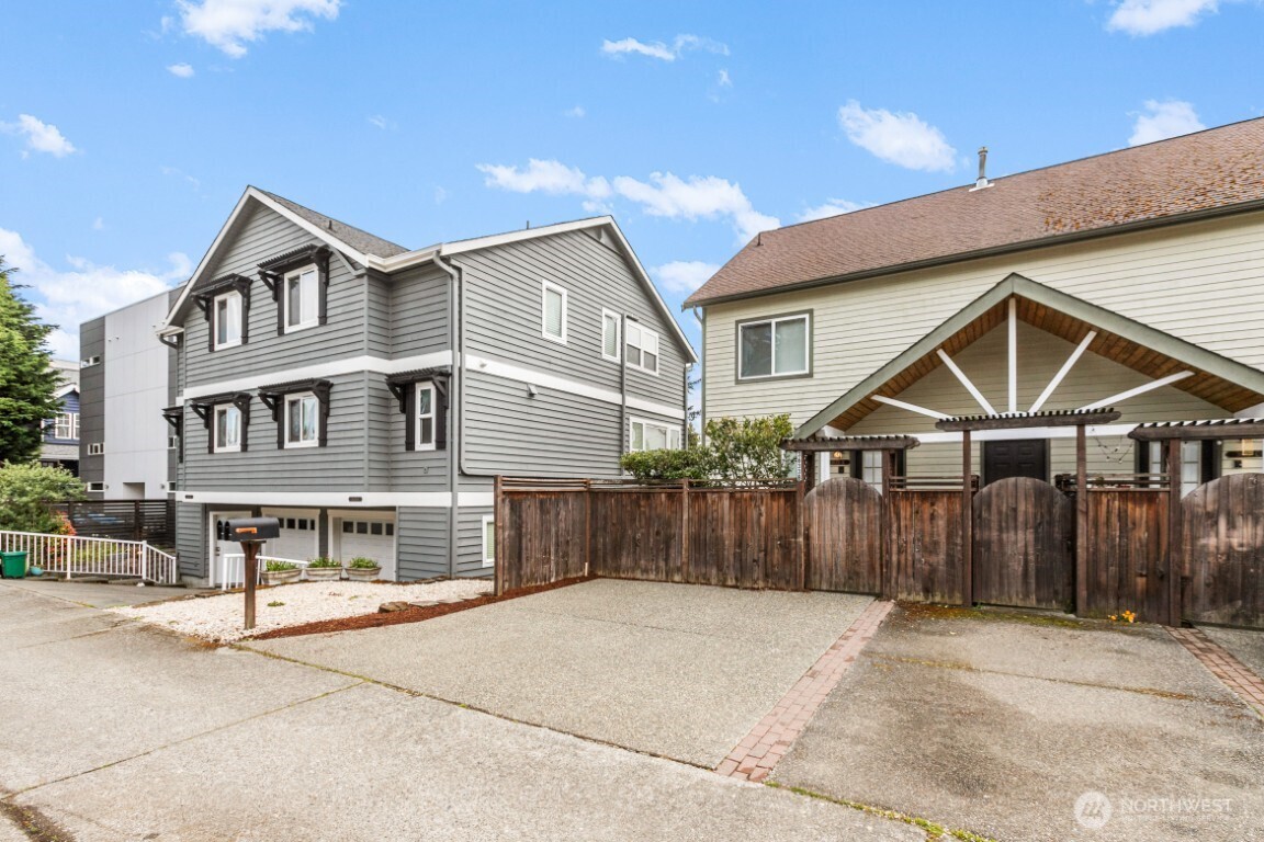 3633 22nd Avenue W Seattle WA 98199