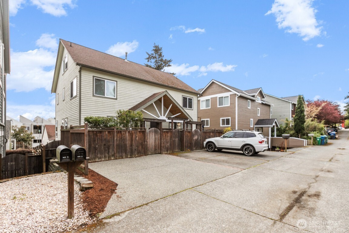 3633 22nd Avenue W Seattle WA 98199