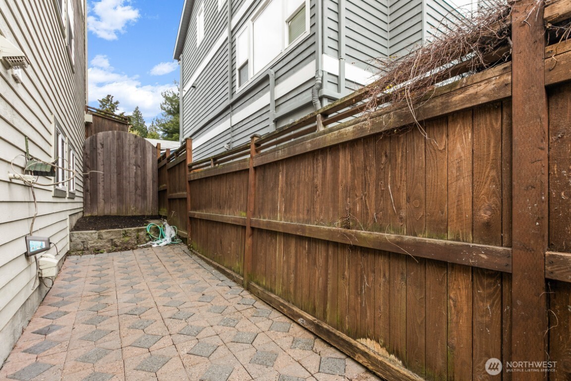 3633 22nd Avenue W Seattle WA 98199