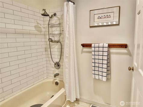 4117 117th Avenue NE Kirkland WA 98033