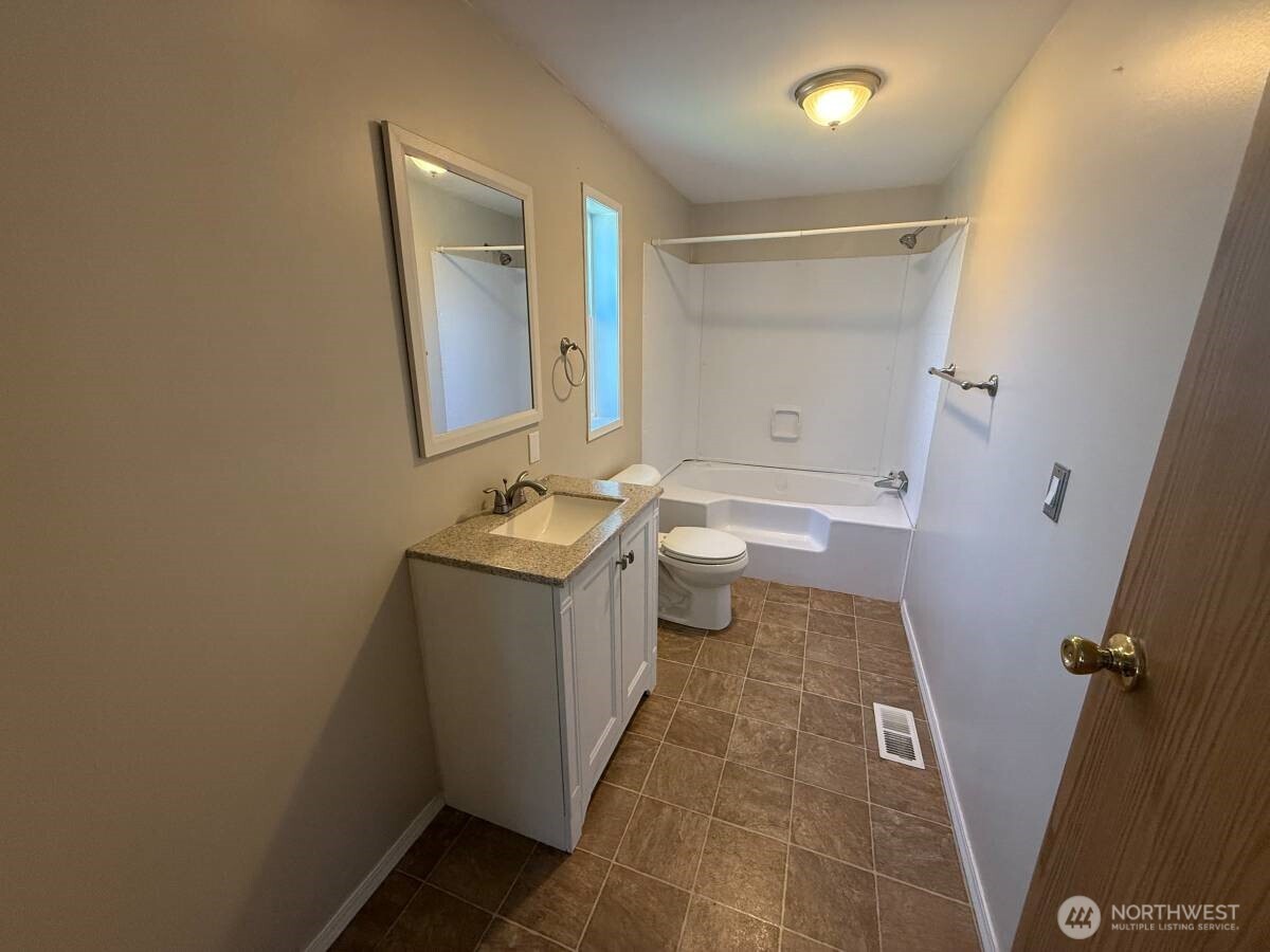 10203 217th Avenue Court E Bonney Lake WA 98391