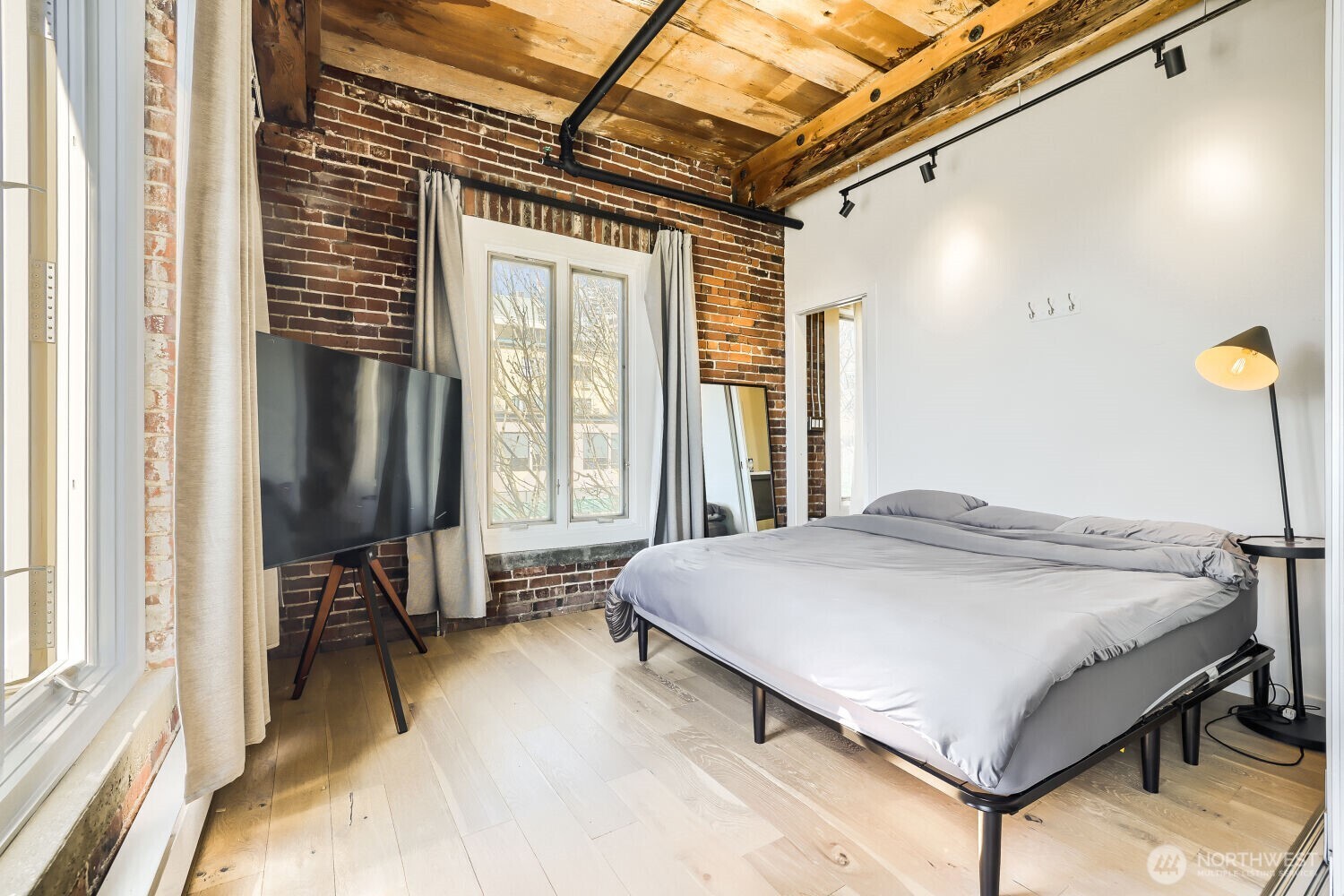 1507 Western Seattle WA 98101