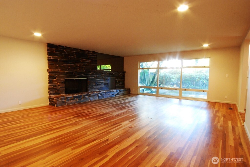 930 130th Avenue NE Bellevue WA 98005