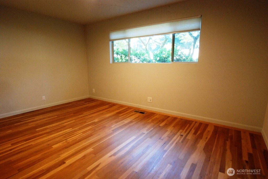 930 130th Avenue NE Bellevue WA 98005