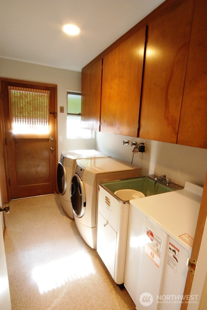 930 130th Avenue NE Bellevue WA 98005