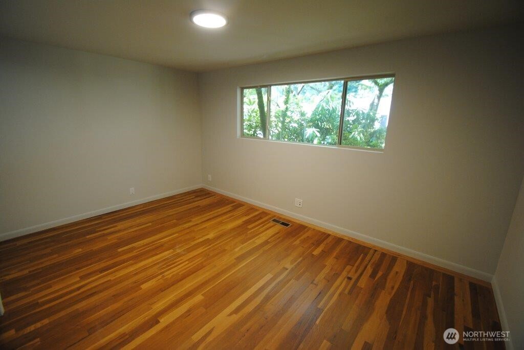 930 130th Avenue NE Bellevue WA 98005