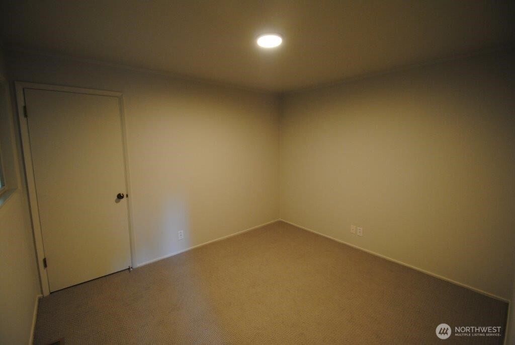 930 130th Avenue NE Bellevue WA 98005