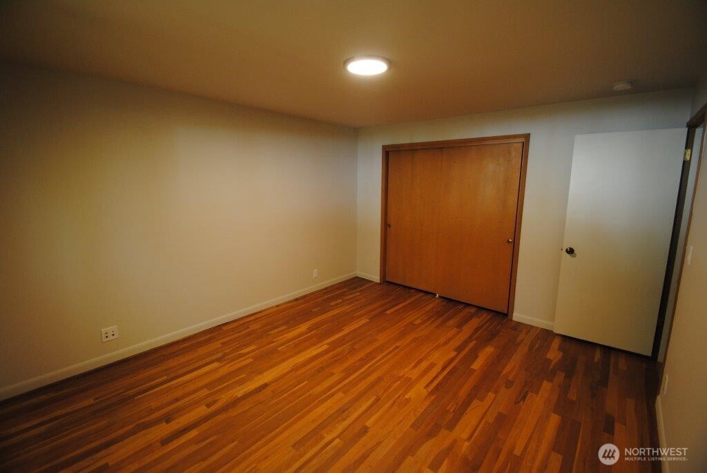 930 130th Avenue NE Bellevue WA 98005